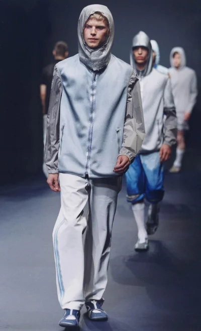 Look 16